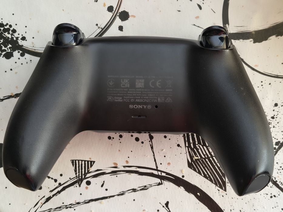 Джойстик за ps5 черен