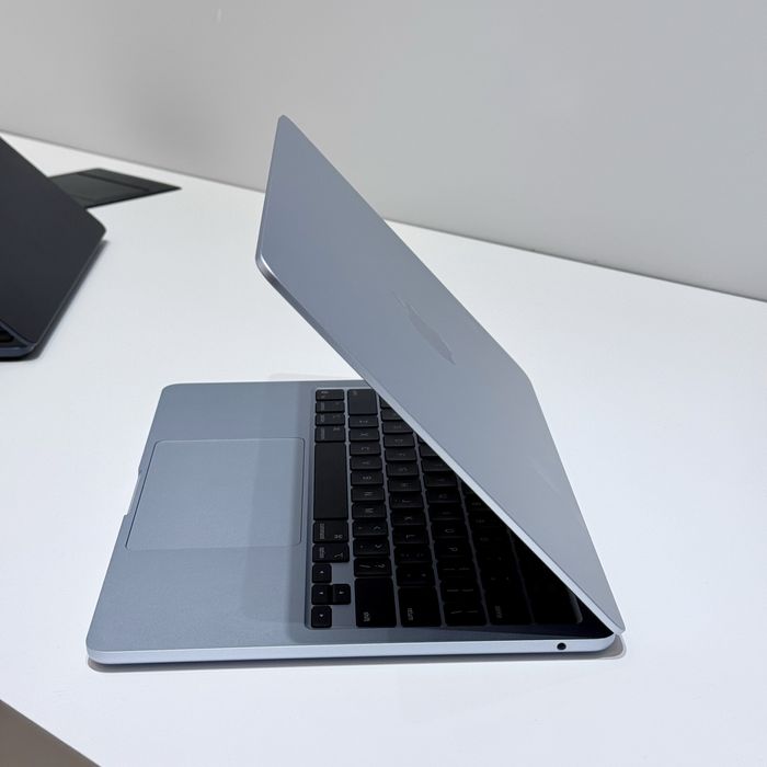 Macbook Air M4 Sky Blue 16/512GB
