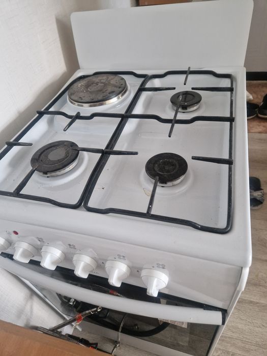 Продам Газ плиту Дарина