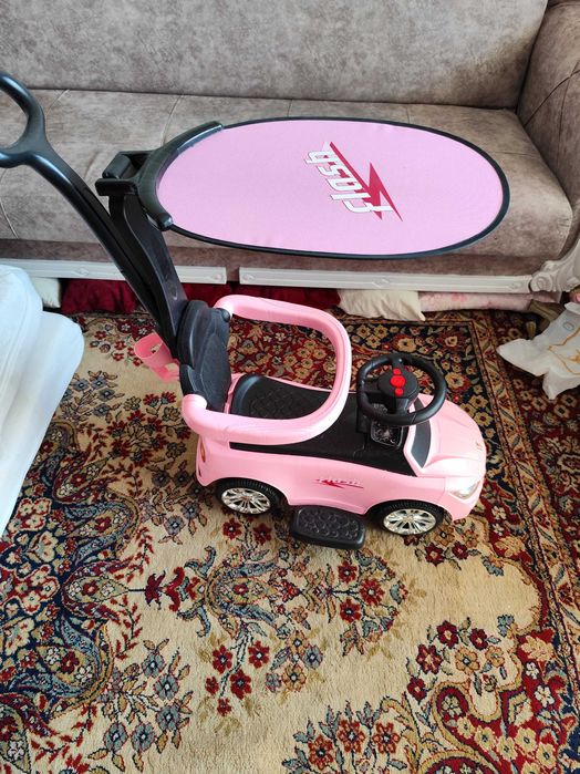 Детска кола с родителски контрол