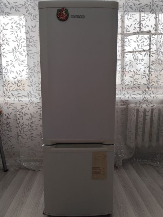 Б/у холодильник Веко