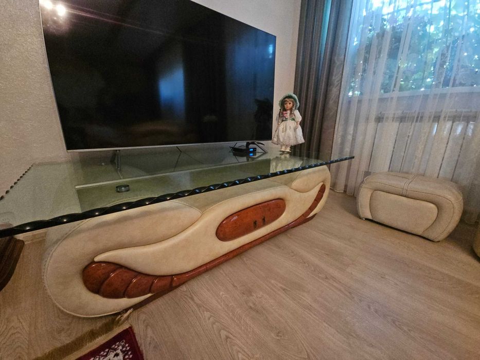 В Продаже отличные кожаные диваны