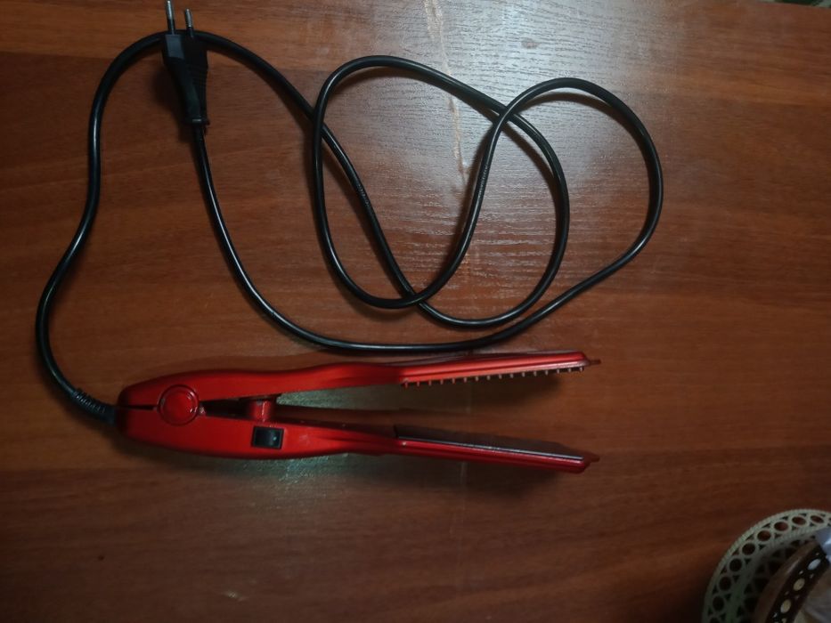 Выпрямитель для волос