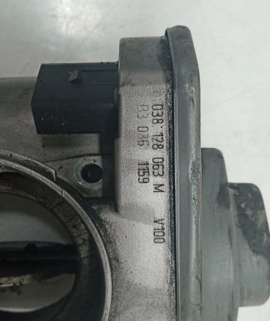 Clapeta acceleratie 038128063m 2.0 tdi BKD Seat Ibiza 3 (facelift) 6L (2006 - 2008)