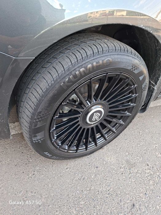 Obmen rolls roys r17