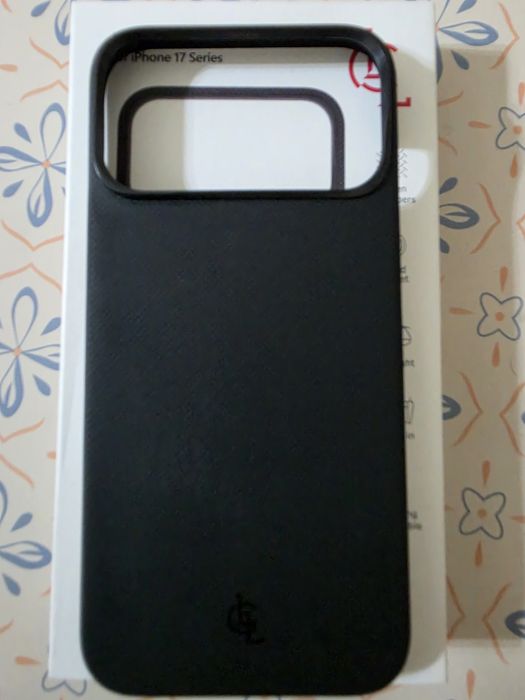 iPhone 17 pro max чехол