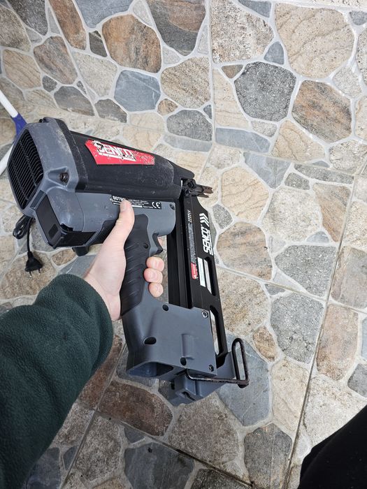 Pistol cuie Senco SGT90i