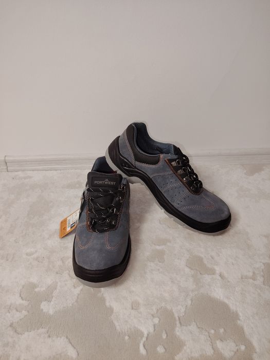 Bocanci protecție Portwest S1P – comozi & rezistenți