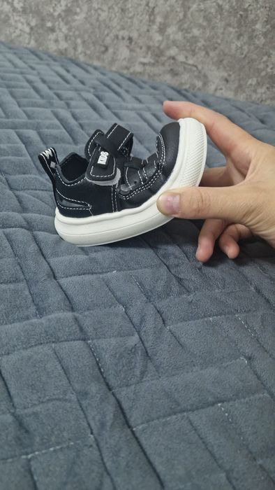 Черные сандали детские