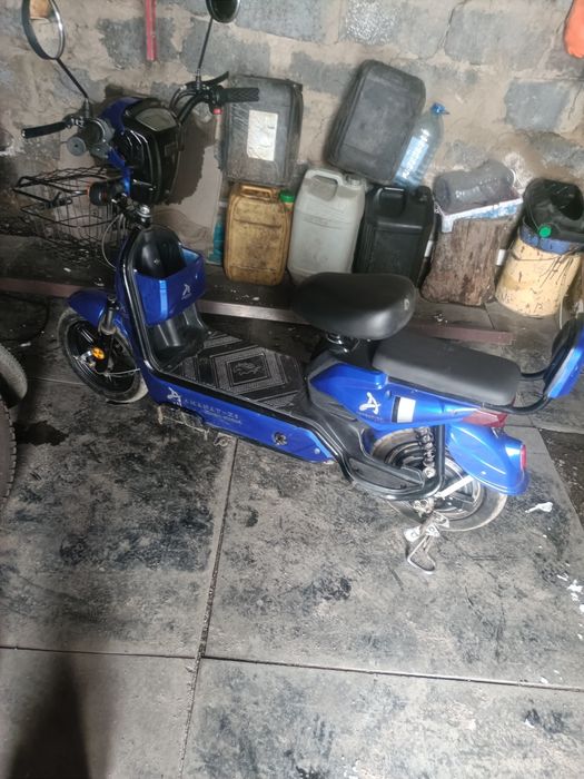 Электросамокат электровелосипед аманат х5