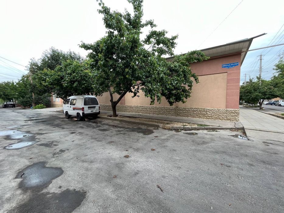 Продаётся угловой участок в махалле Ракат. 4.14 соток.