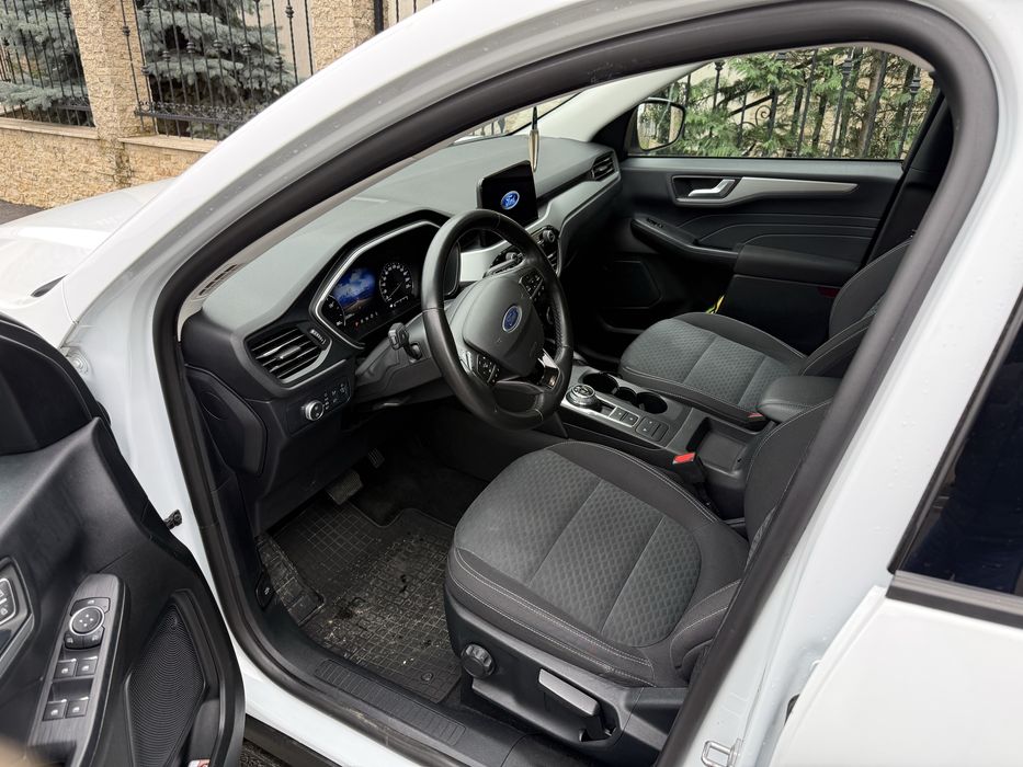 Ford Kuga 2022 Hybrid 127000 km