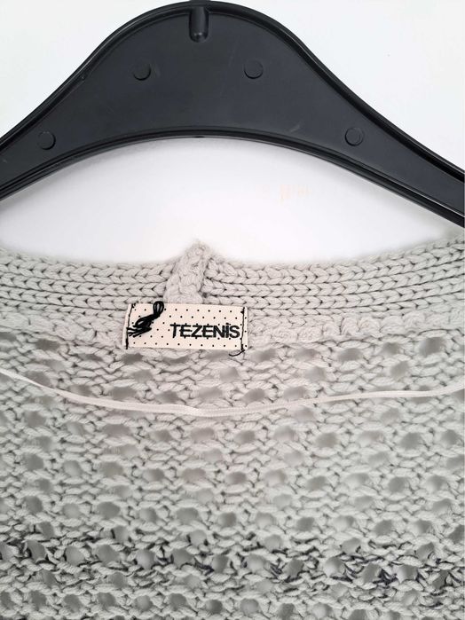 Сива плетена жилетка