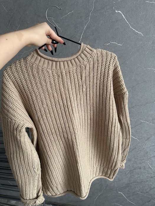 Продам кофту вязанную