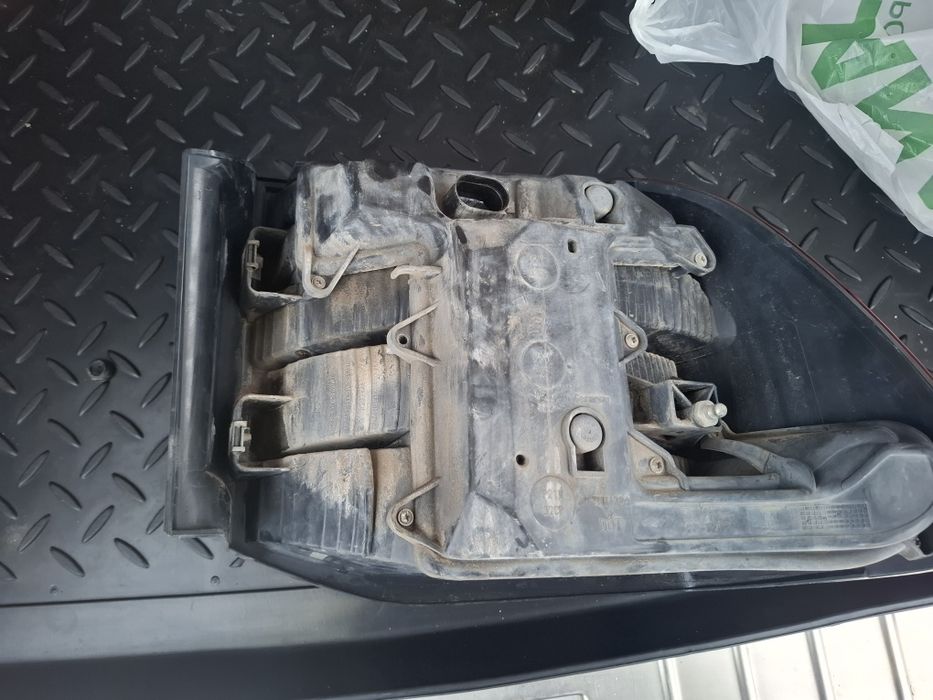 Задний фонарь левый