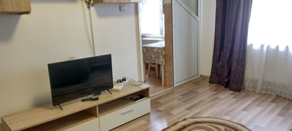 Garsoniera de închiriat