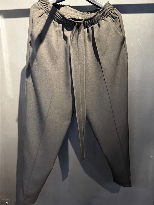 Pantaloni casual negri