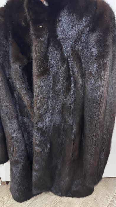 Продам шубу норковую