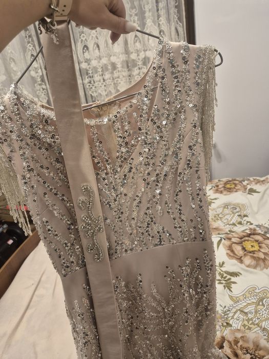 Vând rochie de nasa