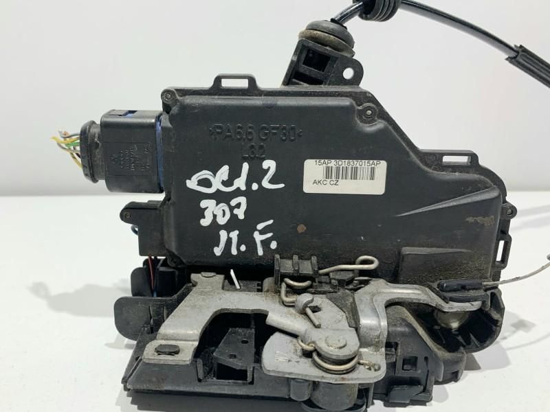 Broasca usa stanga fata Volkswagen Touran facelift 1t3 3D1837015AP Pic