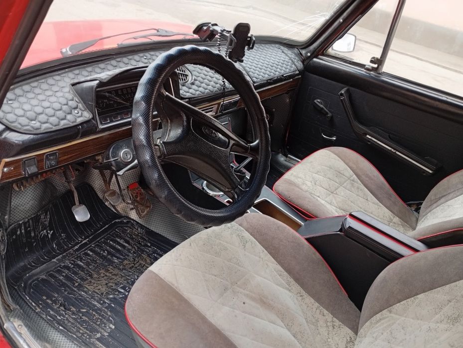 Jiguli 011 yili 1983 metan gaz narxi 12 mln kelishimiz