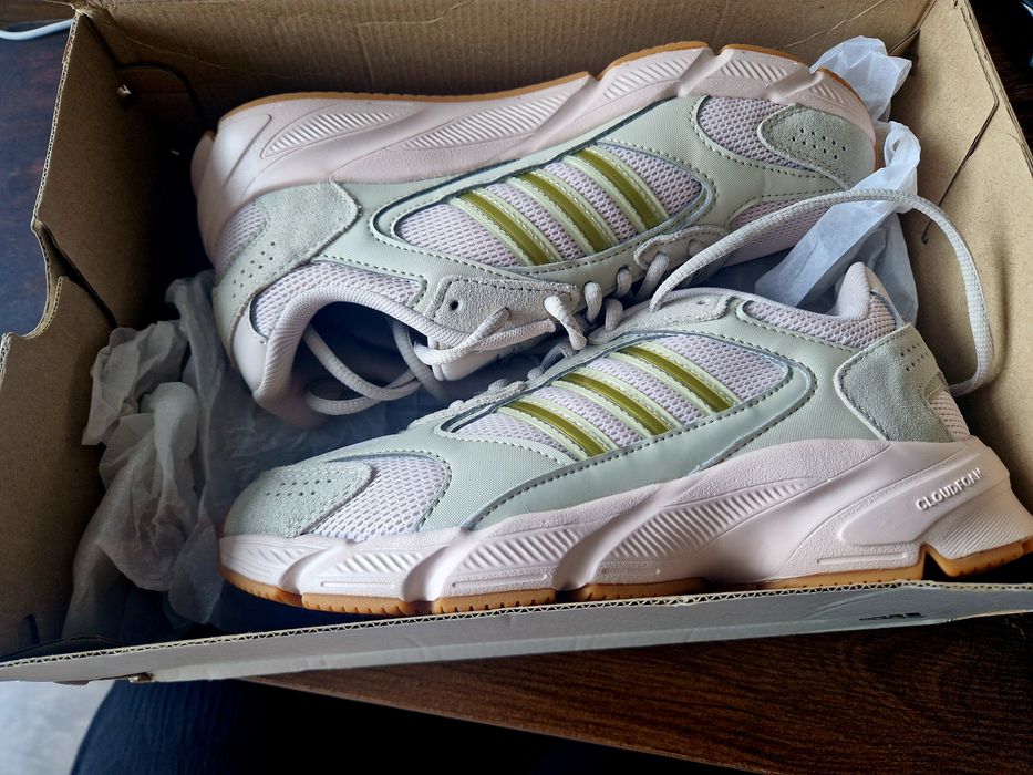 Продам кроссовки ADIDAS 38 размер