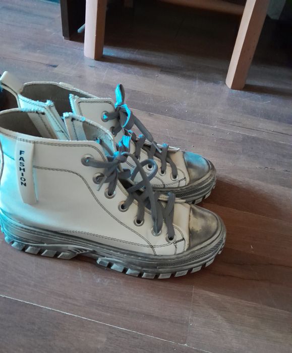 Продавам оригинални кецове