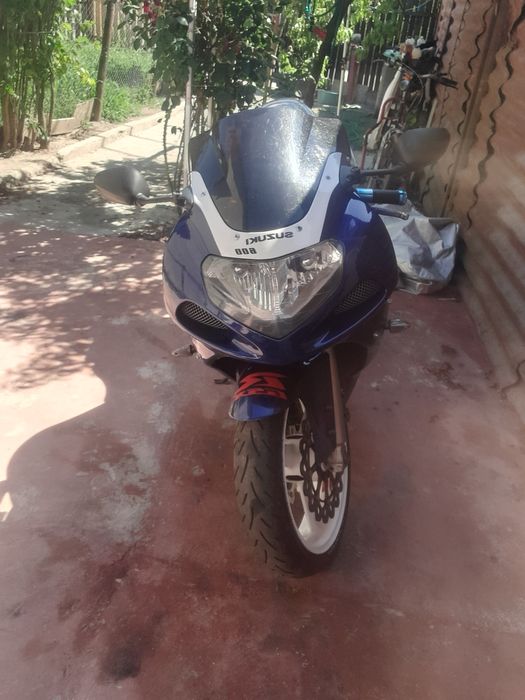 Suzuki gsxr600 k1