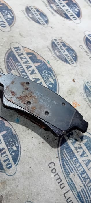 placute fata  renault clio 4