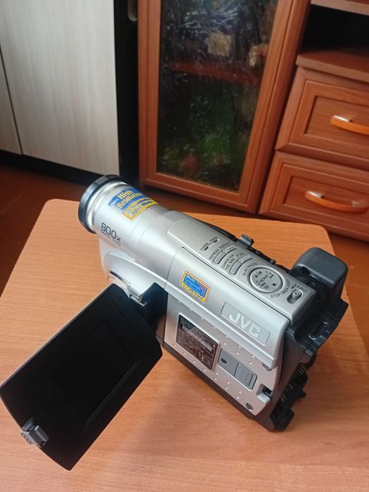 продам видеокамеру