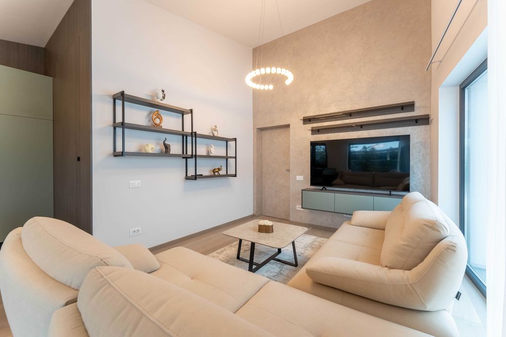 Casa de Inchiriat Cristian BV