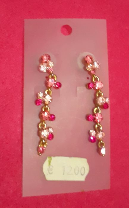 Гривни, колиета и обеци