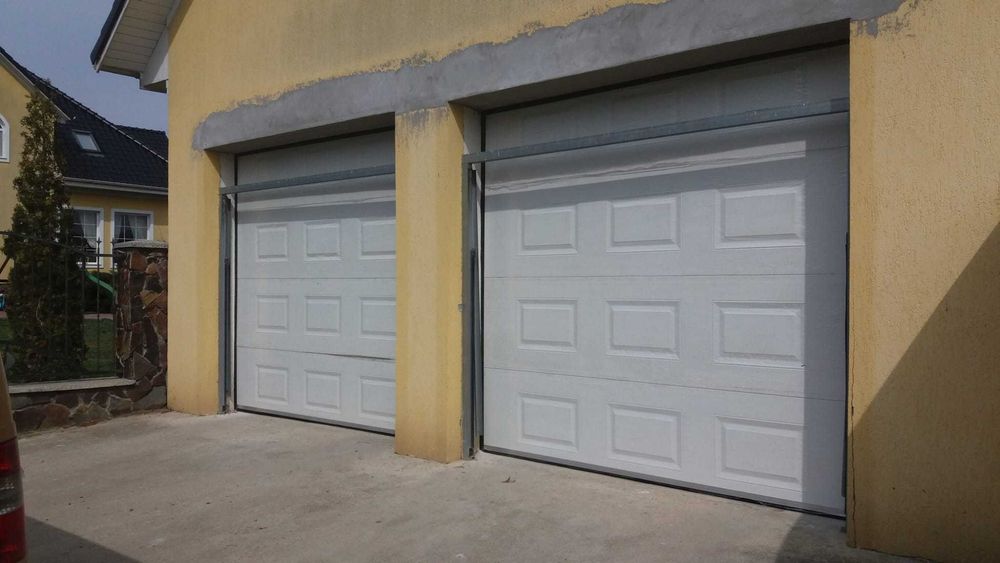 uși de garaj automate culoare nuc