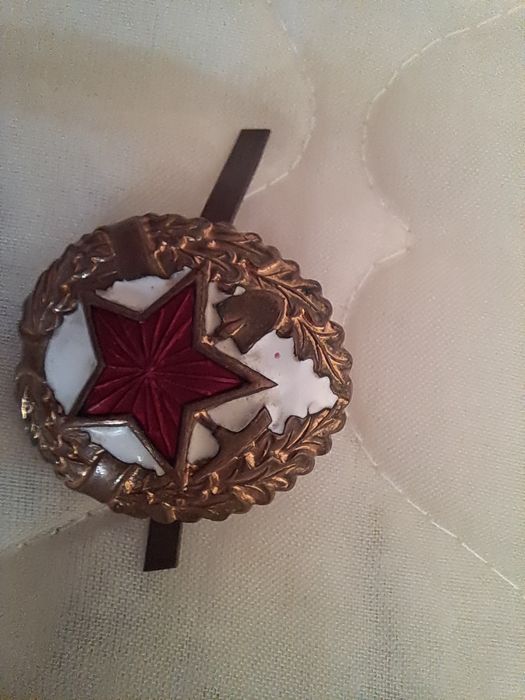 3 броя значки за колекционери