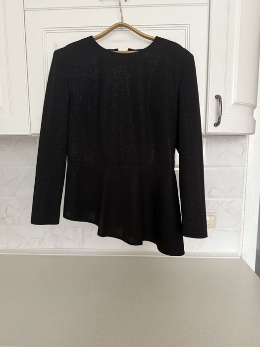 Продам стильную блузку ,