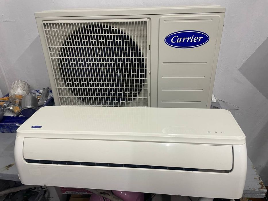 Кондиционер Кариер-12  в идеальном состоянии