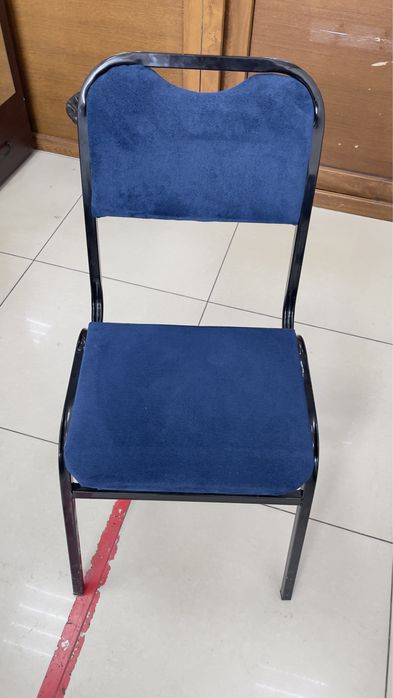 Стулья офисные мягкие