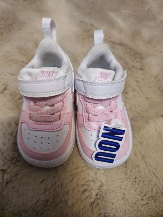 Adidasi nike fetite noi!!!