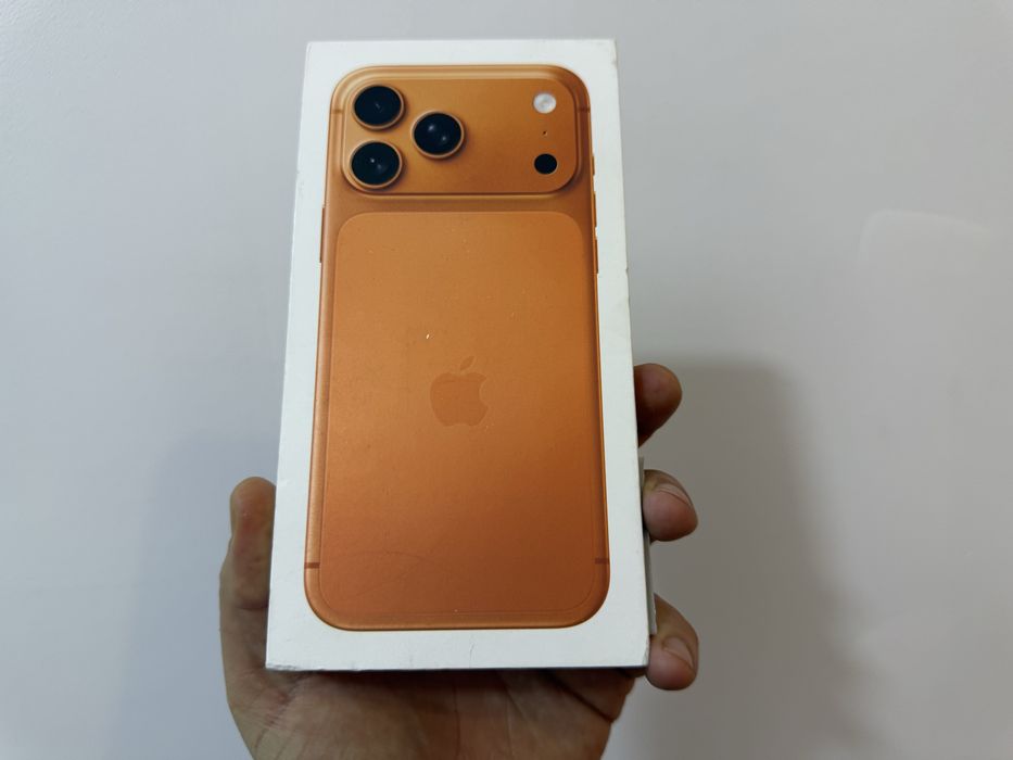 Iphone 17 Pro Max, 256 GB, Cosmic Orange, nou la cutie