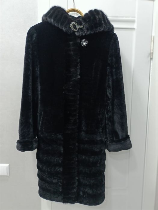 Продам мутоновую шубу