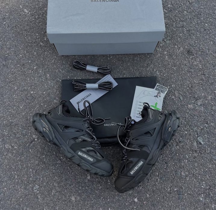 Balenciaga Track