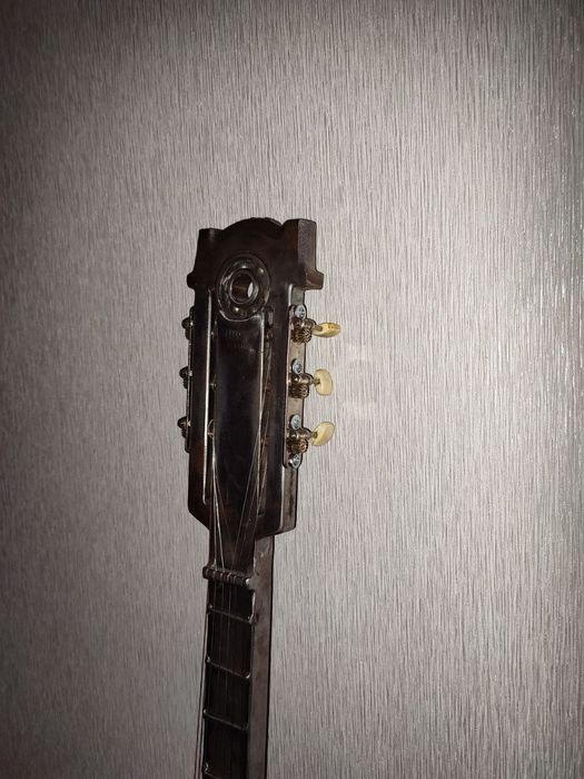 Продам гитару эксклюзив