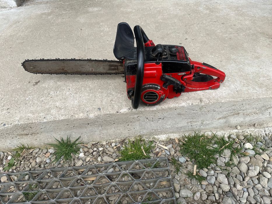 Vând drujbă Jonsereds 55cm3