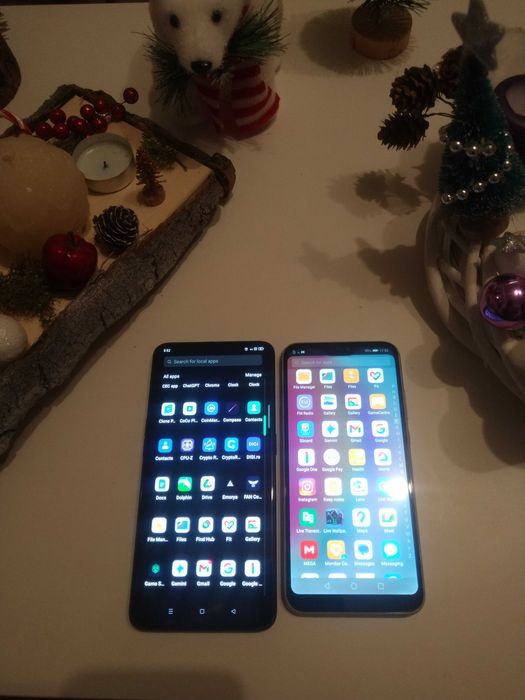 Vand 2 telefoane la pachet