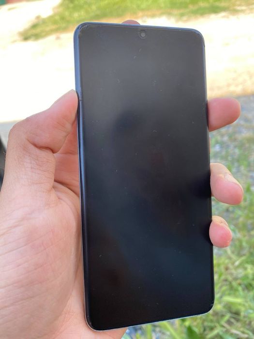 Samsung s20+ xolati zor