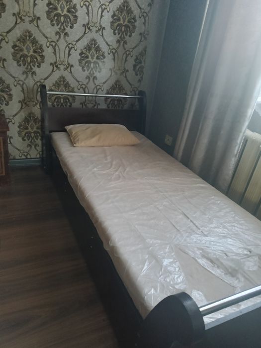 Спальный кровать