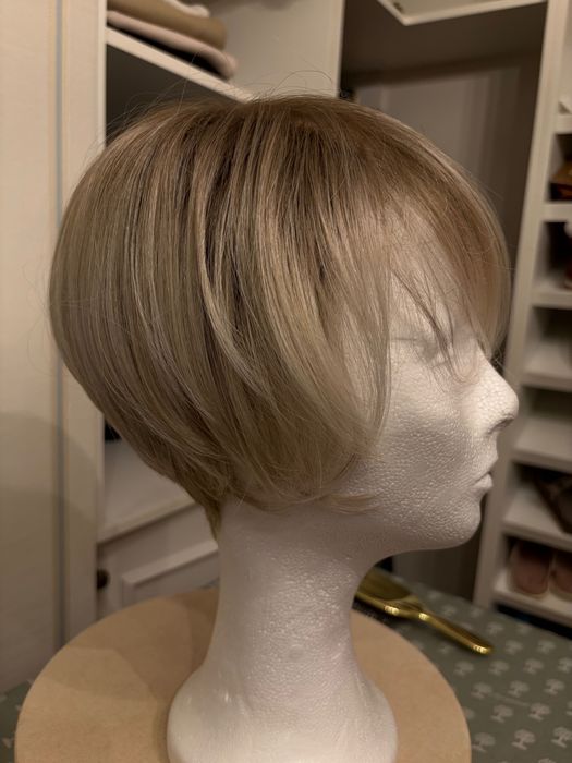 Перука, 24 см, високо качество.