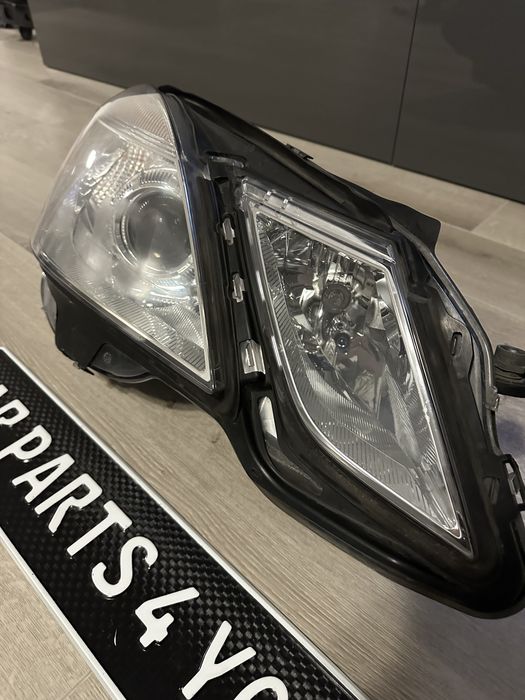 Фар десен Mercedes E-Class W212 Перфектен
