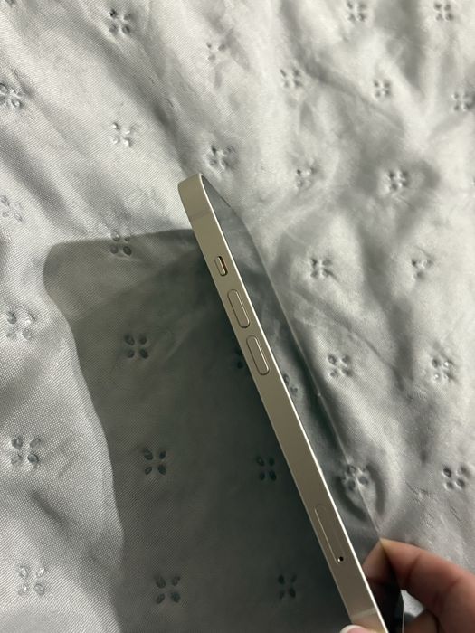 Iphone 14 256 gb 83% battery health