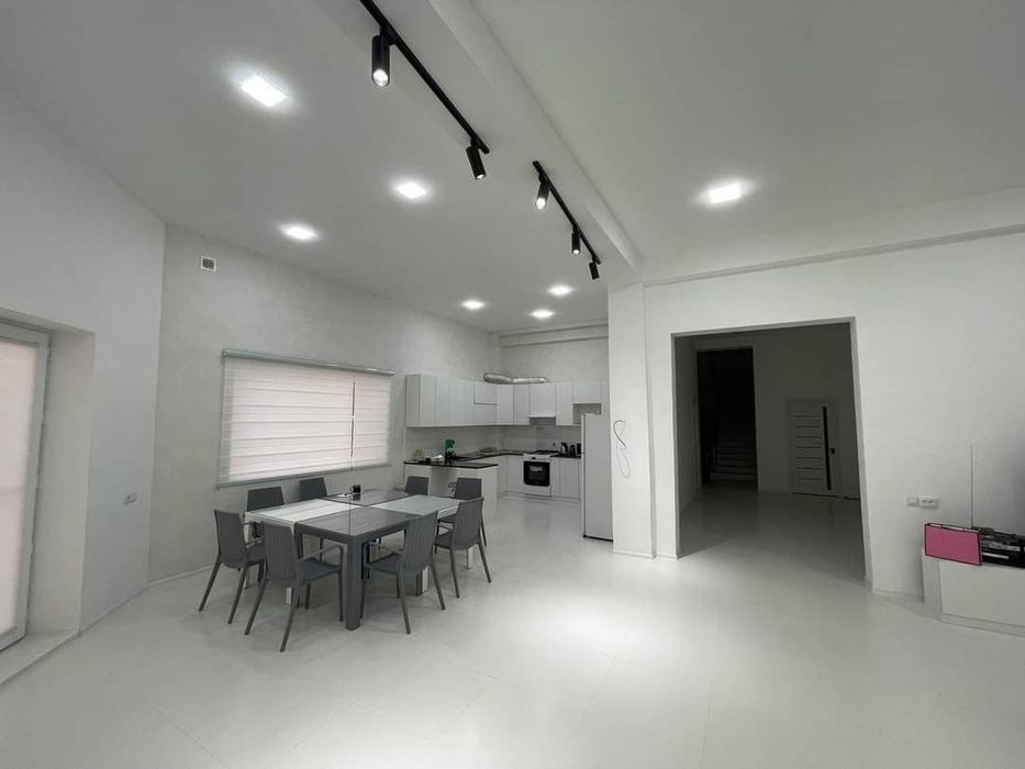 Срочно продается участок 12 соток с 3х уровневым домом в  Келесе